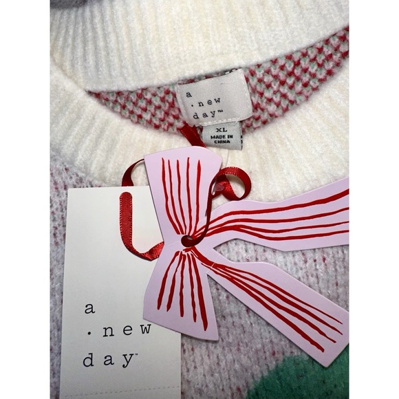 A NEW DAY Target Holiday Crewneck Sweater Cream Red Cherries Ciao Size XL NWT - Picture 3 of 3